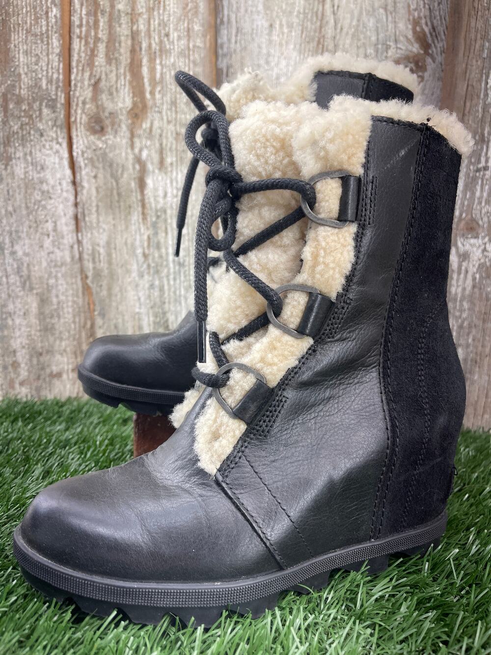 SOREL Joan of Artic III Shearling Wedge Black Leather Lace-Up Women's 6.5